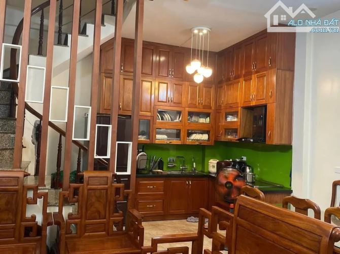 Bán nhà phố Trần Bình, Cầu Giấy, dân xây, oto đỗ cửa, DT: 36/40m2 x 6 tầng