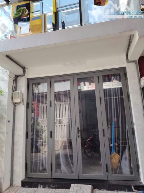 Mặt tiền vị trí đẹp cách 100m ra Gò Dầu-2 tầng-dòng tiền cho thuê 6tr/tháng-nhỉnh 2 tỷ
