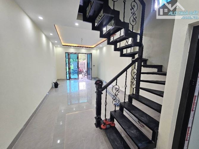 Bán Gấp Nhà 3T Tả Thanh Oai 45M2, 3,8ty ,Gần Chợ Trường , Ngõ Thông Rộng
