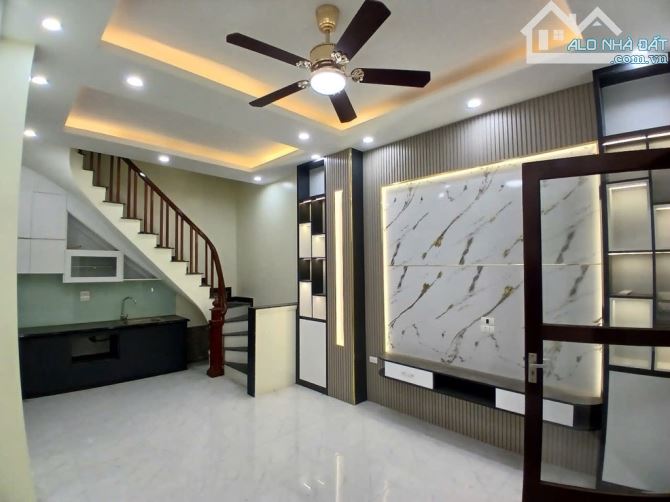 Bán siêu phẩm giá đầu tư tôn Đức thắng TT đống đa thoáng sáng cách ô tô đỗ 30m
