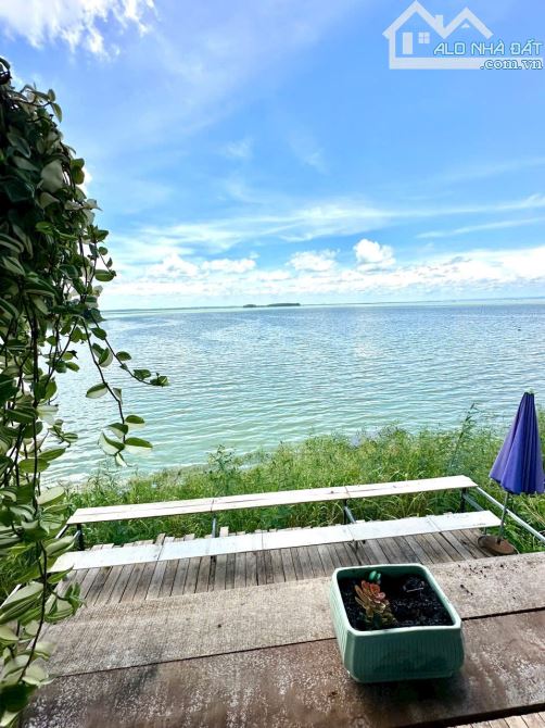 1500m2 đất view mặt hồ Trị An, 1 mặt hồ và 1 mặt đường bê tông lớn, ........Gia tân 1 thốn