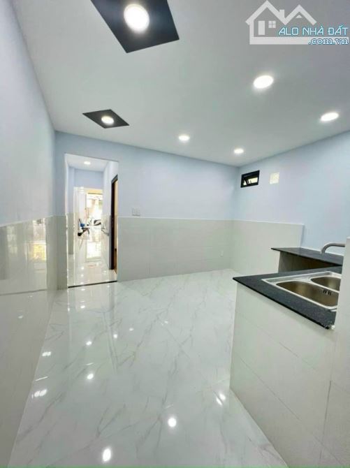 Nhà mặt tiền đường thống Nhất 100m2 chỉ 9 tỷ 9 phường 11 Gò Vấp ngang 5,1 x 20m