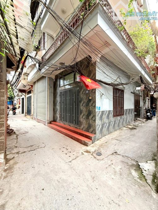 Bán nhà phố Hào Nam thoáng trước sau, Dt 55m2, 6t, mt 4.4m, kinh doanh.