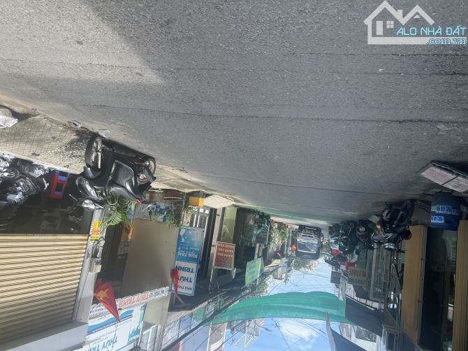 Ngợp bán gấp nhà 3 tầng 2mt đường 8m ngay Aeon Tân Phú