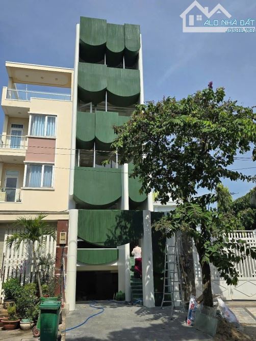 CHO THUÊ TOÀ NHÀ MẶT TIỀN 109A QUỐC HƯƠNG, THẢO ĐIỀN, Q2 - 1 HẦM 5 TẦNG - THANG MÁY PCCC