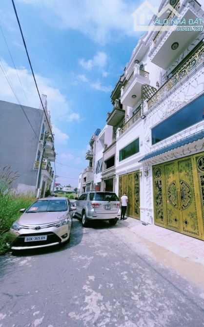 Một lô duy nhất  Vị trí 2 Nguyễn Ái Quốc Sau lưng Bv 7B Nhà Hàng Eros palace Biên Hòa 3tỷ8