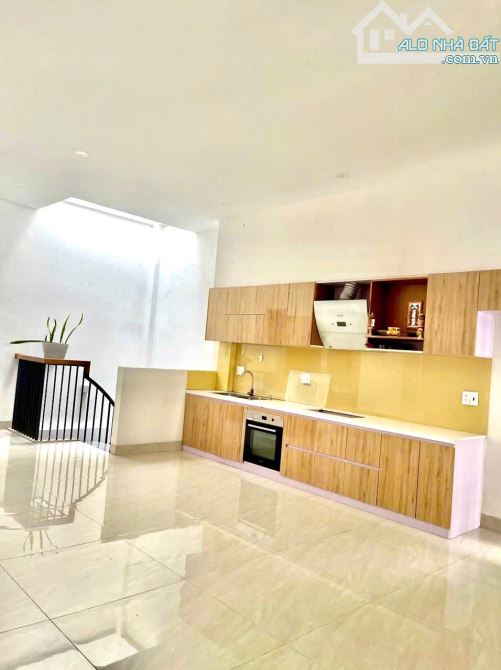 🍀4 TẦNG PHAN VĂN TRỊ (CẨM LỆ), SÁT NGUYỄN TRI PHƯƠNG_DT 100M2_ CHỈ 7.8 TỶ