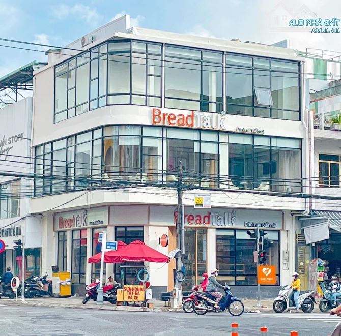 Cho thuê lô góc 4 mặt tiền đường Hùng Vương - Vị trí độc tôn Vip nhất của tuyến đường