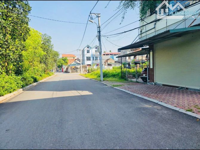 cần bán ngay lô đất đấu giá 75m đặng xá,đường oto tránh vô cùng đẹp