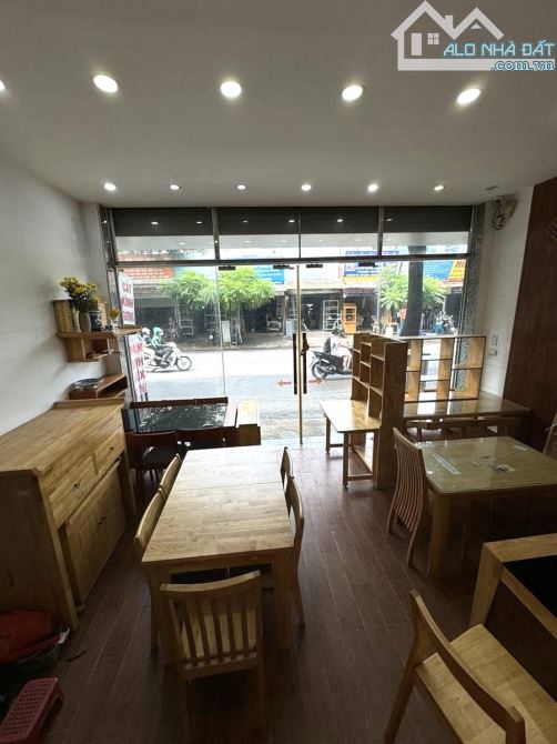 Mặt phố La Thành 74m2 MT5.4m 3Tầng-Lô Góc(Nói Không Với Quy Hoạch) Xây Toà Cực Đẹp