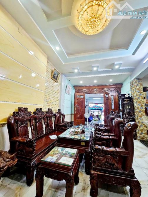 BÁN MTKD ĐỈNH–DT KHỦNG 260M²–SÁT KHU TÊN LỬA–NGAY MÃ LÒ–ĐƯỜNG 10M–8*31*4TẦNG–GIÁ 18.5TỶ TL