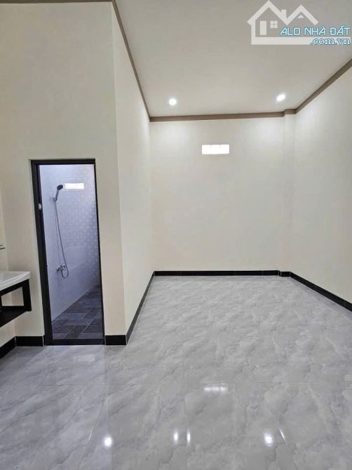 Bán nhà cấp 4 ngay gần ngã tư bến cá ,cách Cầu Hóa an chỉ 12p di chuyển