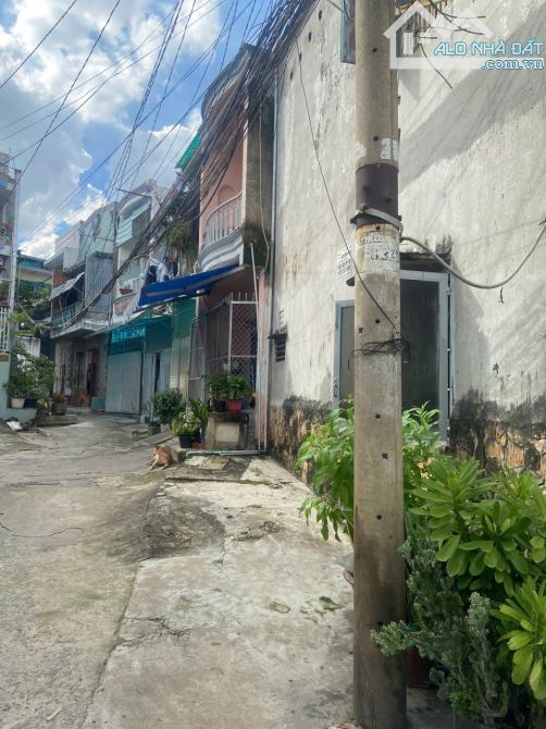 Bán gấp nhà Nơ Trang Long P11 Bình Thạnh 2 tầng 30m2 chỉ hơn 3 tỷ