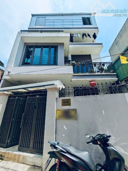 Đa sỹ 102m mt8m 4t dân xây,ô tô cách 30m,ra mặt phố 70m nhà đẹp ở ngay,chia 2 lô đều đẹp