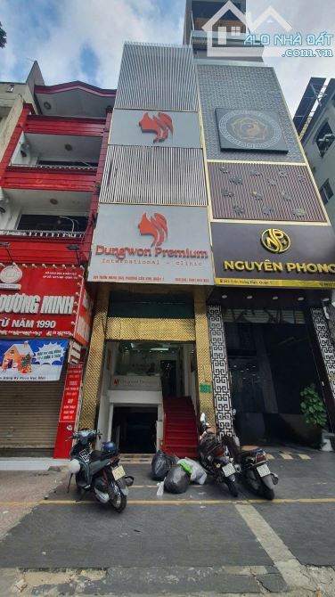 Cho thuê nhà mặt tiền Trần Hưng Đạo, Q1 – Kinh doanh đa ngành nghề