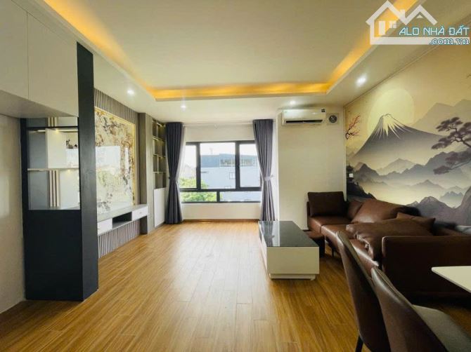 BÁN NHÀ 5 TẦNG - THANG MÁY - VŨ TÔNG PHAN DT45M2 - 10,2 TỶ.