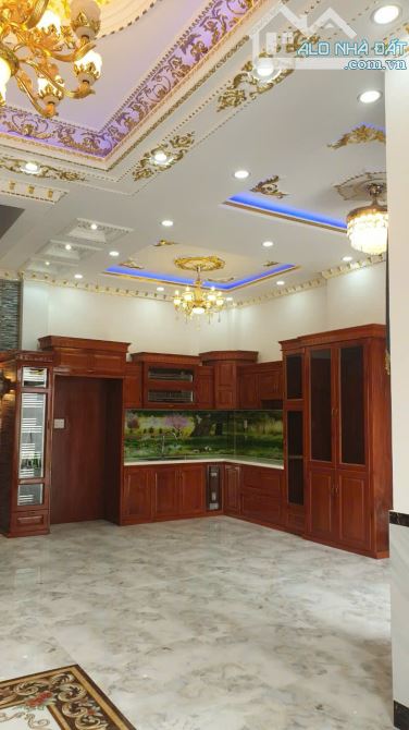 SIÊU PHẨM HẺM XE HƠI, 3 TẦNG BTCT, FULL NỘI THẤT, NGUYỄN VĂN QUÁ, ĐHT, Q.12, NHỈNH 8TY