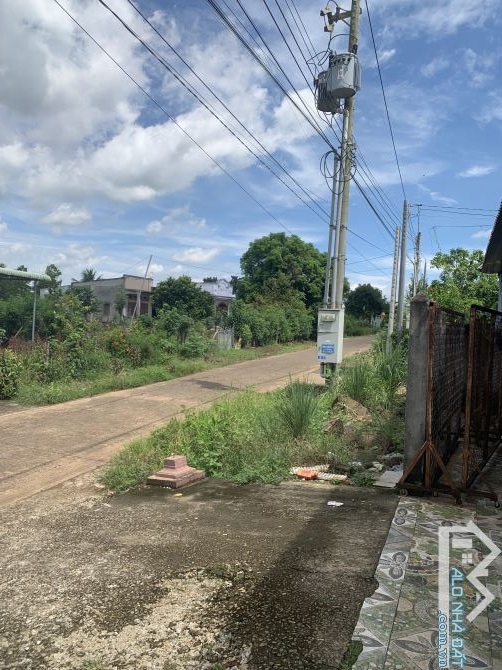 Cần bán 1 xào đất ấp 5 xuân tây đồng nai