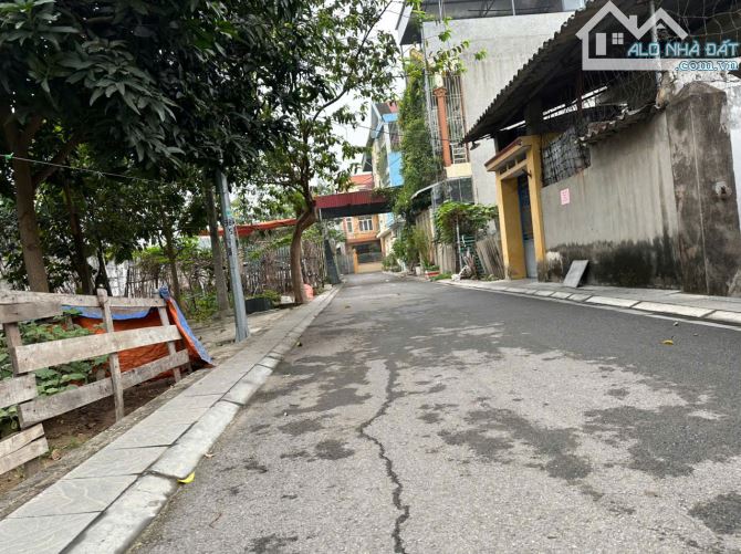 Bìa tổ 22 Thị Trấn Đông Anh, 2 xe tránh, khổ đẹp, sát Trường, Chợ, Bệnh Viện, giá hợp lý