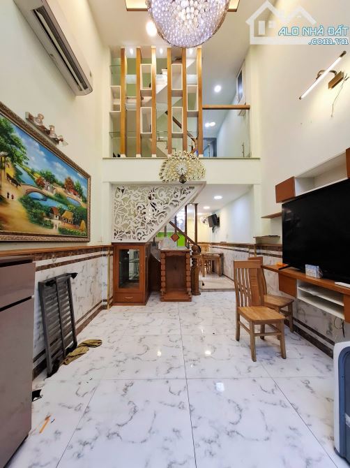 🏡 BÁN NHÀ 5 TẦNG – NGAY CHỢ HOA & PHỐ ẨM THỰC HỒ THỊ KỶ - TT QUẬN 10 – CHỈ 8.48 TỈ