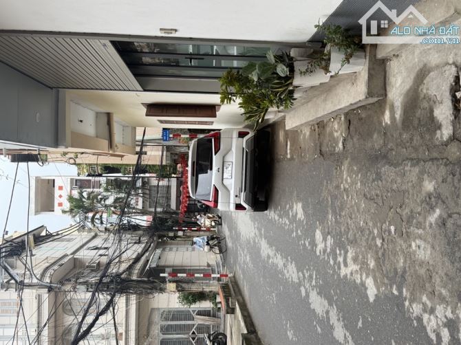 Bán Nhà Phân Lô - Ô Tô Vào Nhà - 44M2 - 9.4 Tỷ