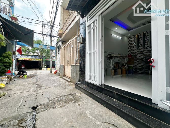 1/ đường số khu Lê Văn Quới, 4x9, 2 tầng , hẻm xe hơi, nhà đẹp ở ngay
