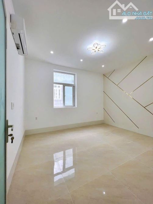 Bán nhà 1 trệt 1 lầu ở 1 sẹc của  đường Ba Sa- Phước Hiệp- Củ Chi. DT 99m2, Giá 1 tỷ 075.