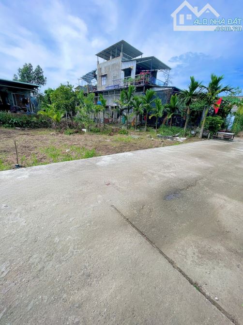ĐẤT HÒA TIẾN SÁT VÀNH ĐAI GIÁ 1ty1x