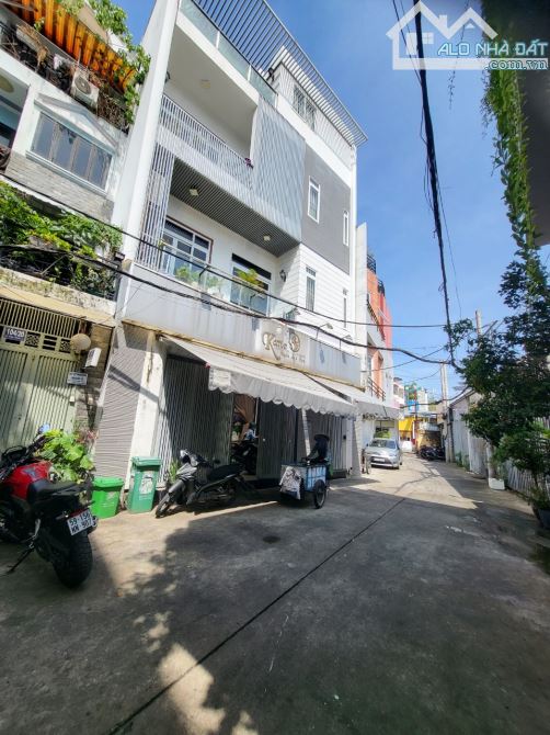BIỆT THỰ 4 TẦNG, NGAY TRẦN QUANG KHẢI, DT 9.5X15, GIÁ 38,5 TỶ