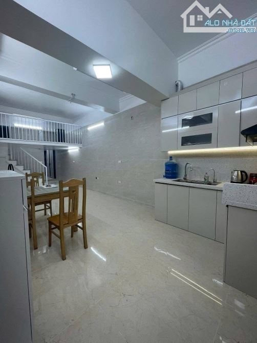 TT Nguyễn Chí Thanh, 38m, 2ngủ 2wc, Căn góc, Nhà đẹp full nội thất, Sổ to, Sân rộng