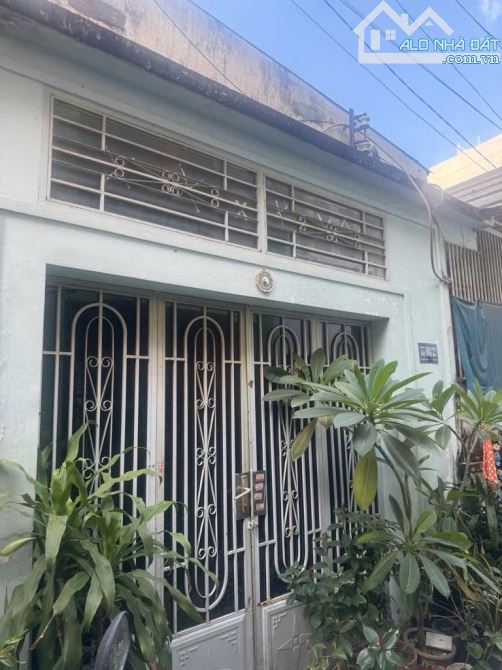 Nhỉnh 10 tỷ – Nhà 2 tầng, ngang 8m, Ngay  sân bay TSN, trung tâm Gò Vấp