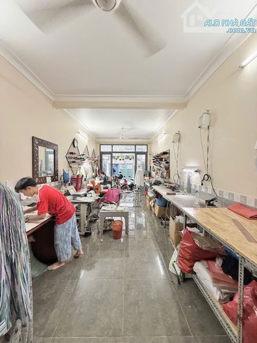 Bán nhà Lê Văn Sỹ quận 3 92m2 dòng tiền tốt cách hẻm xe hơi 5m gần chợ Nguyễn Văn Trỗi