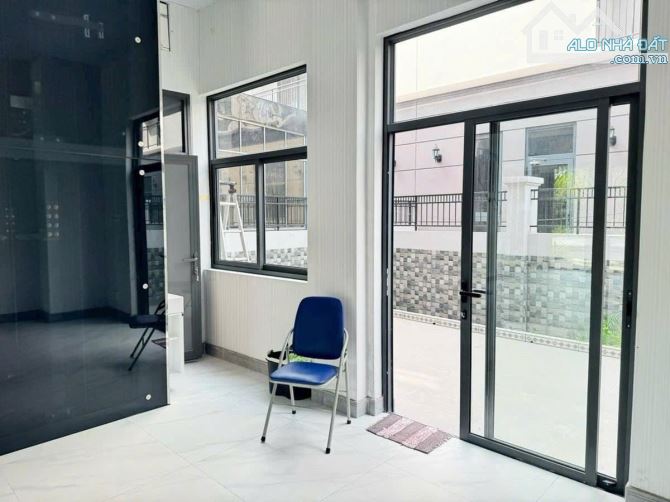 Cần tiền bán gấp shophouse GS (Korea) mặt tiền đường 60m, Nguyễn Hữu Thọ, Phước Kiển, NB