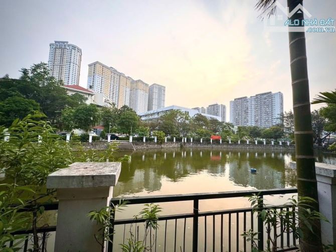 Bán nhà phân lô tại Nguyễn Xiển 45m*4Tầng,ngõ thông,oto đỗ cửa giá nhỉnh 8 tỷ