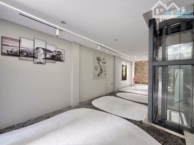 Cực phẩm lô góc không lộ giới 6 tầng 360m2 có thang máy đường Thống Nhất Phường 11 Gò Vấp