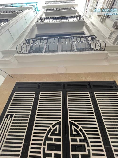 Chính chủ nhờ bán nhà 56 m2 Dương Nội, Gần ô tô tránh ngõ thông tứ tung, Nhà mới xây, pháp