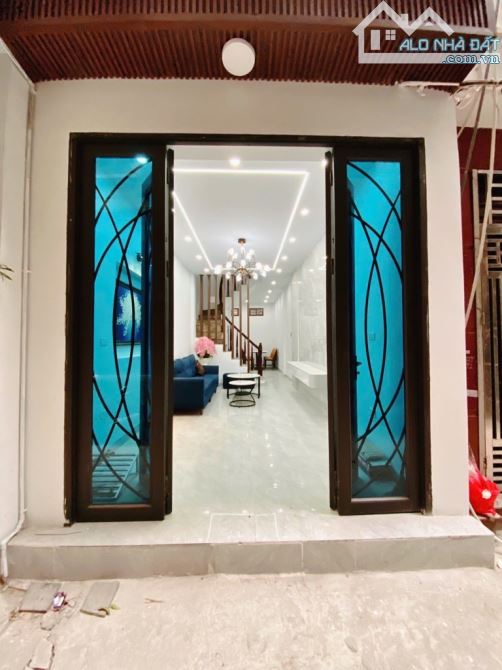 Bán nhà Định Công 35m*5Tầng,ngõ thông,2 thoáng trước sau ,nhà đẹp ở ngay giá nhỉnh 6 Tỷ