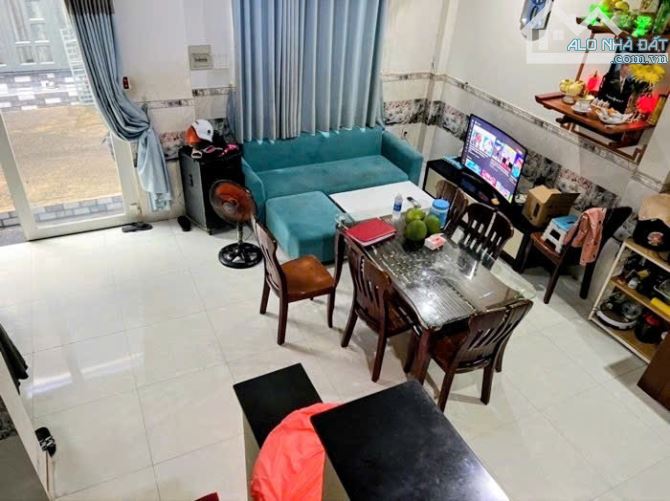 🏡 2 TẦNG 42M²  – SAU LƯNG WHITE PALACE - VÒNG XOAY PHẠM VĂN ĐỒNG