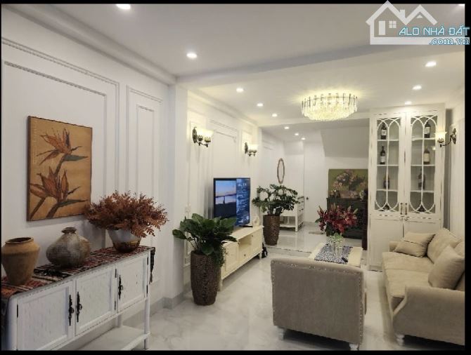 Nhà siêu đẹp Xuân Đỉnh, ngõ thông, kinh doanh 33m 5 tầng giá 8.6 tỷ