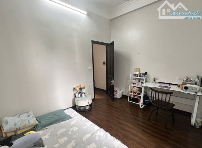 🏡Nhà SIÊU PHẨM Cầu Giấy, 42m2 4 Tầng, Ngõ thông gần Trường học, Siêu thị