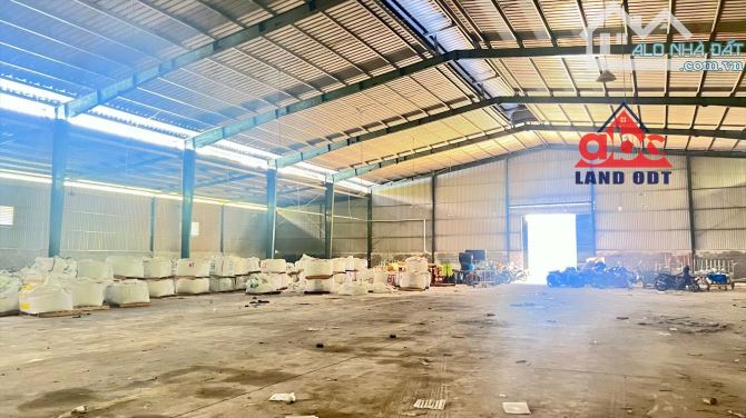 XT527 cho thuê nhà xưởng sản xuất, khung thép kiên cố trống nhà xưởng giao liền