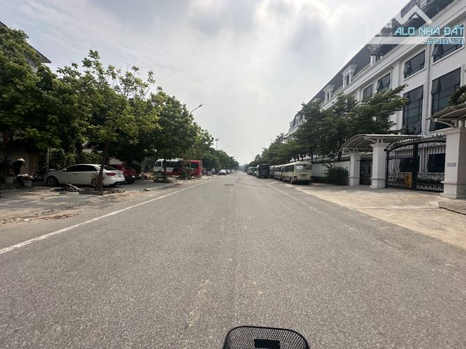 Bán nhà 5 tầng , 85m2 ngang 5m, Cổ dương , Đông Anh vỉa hè giá tốt 16.6 tỷ