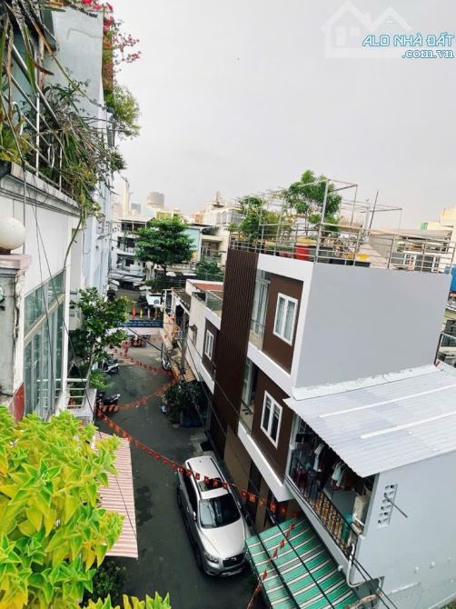 Bán nhà đẹp 3 tầng Khánh Hội, cách công viên 200m giá 7 tỷ