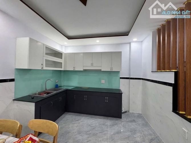 BÁN NHÀ ĐẸP 100M² – 2 TẦNG – TT QUẬN 9 – GIÁ CHỈ NHỈNH 7 TỶ