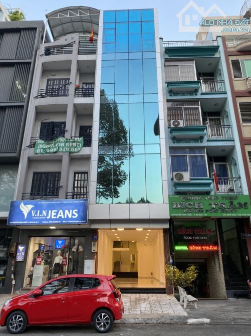 Sốc! Mặt tiền đẹp nhất khu đường Hoa - Phan Xích Long, P2 - 51m2, 4 tầng ST chỉ 14 tỷ