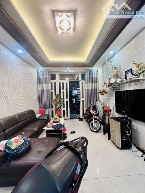 🔥 GIẢM SỐC GẦN 1 TỶ 🔥  💛 NHÀ 4 TẦNG – 95M² – NGAY PHẠM VĂN BẠCH – P.15, TÂN BÌNH