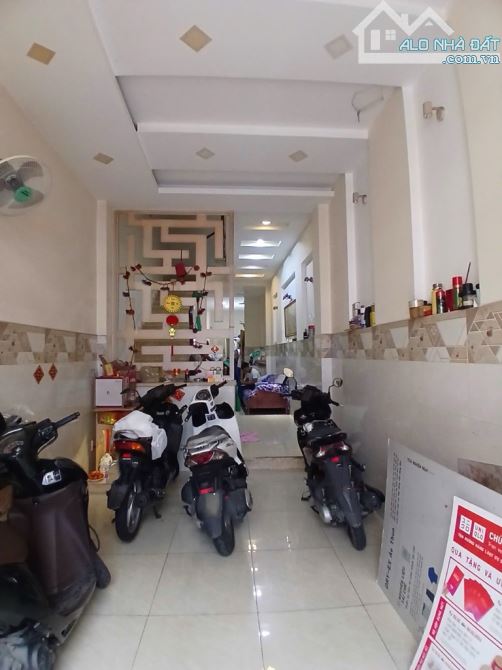 Nở Hậu Tài Lộc Hơn 9m - 4 Tầng - 4PN - Diện Tích Hơn 88m2 - Hoàn Công Đủ - 10,39Tỷ TL Tốt