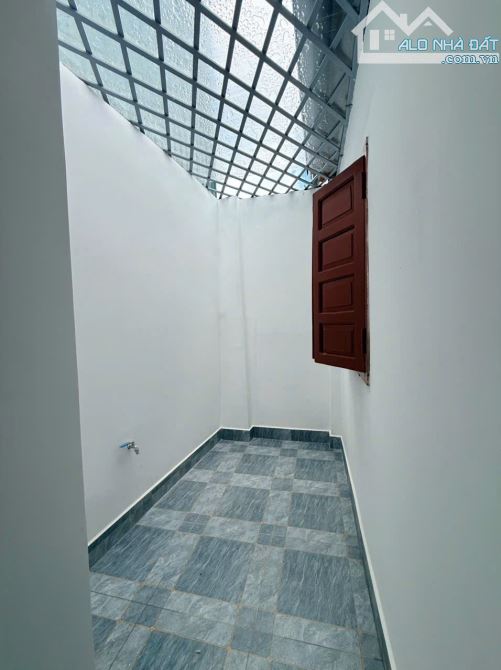NHÀ BÁN HẺM 169 NƠ TRANG GHƯ HẺM THÔNG 2 Ô TÔ NÉ NHAU - Loctran