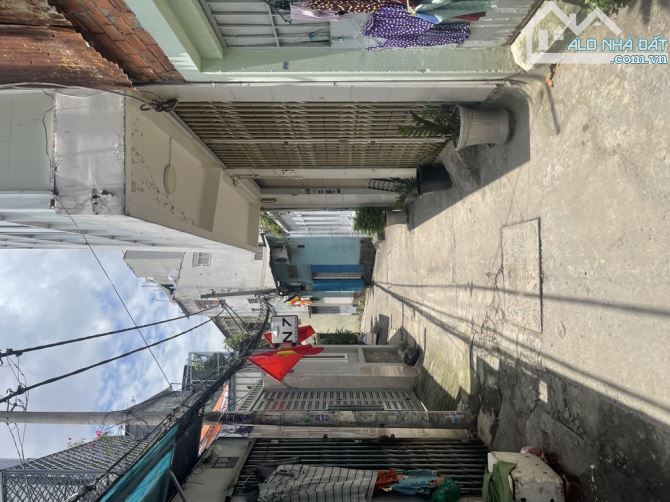 Bán nhà 2 tầng SHR dt 2.4x7m, Nguyễn Thiện Thuật, Phường 24, Bình Thạnh, Giá nhỉnh 2 tỷ TL