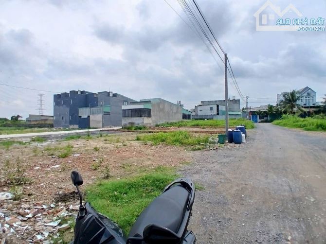 NHÀ VĂN PHƯƠNG CB XÂY, GẦN MẦM NON HOA MAI